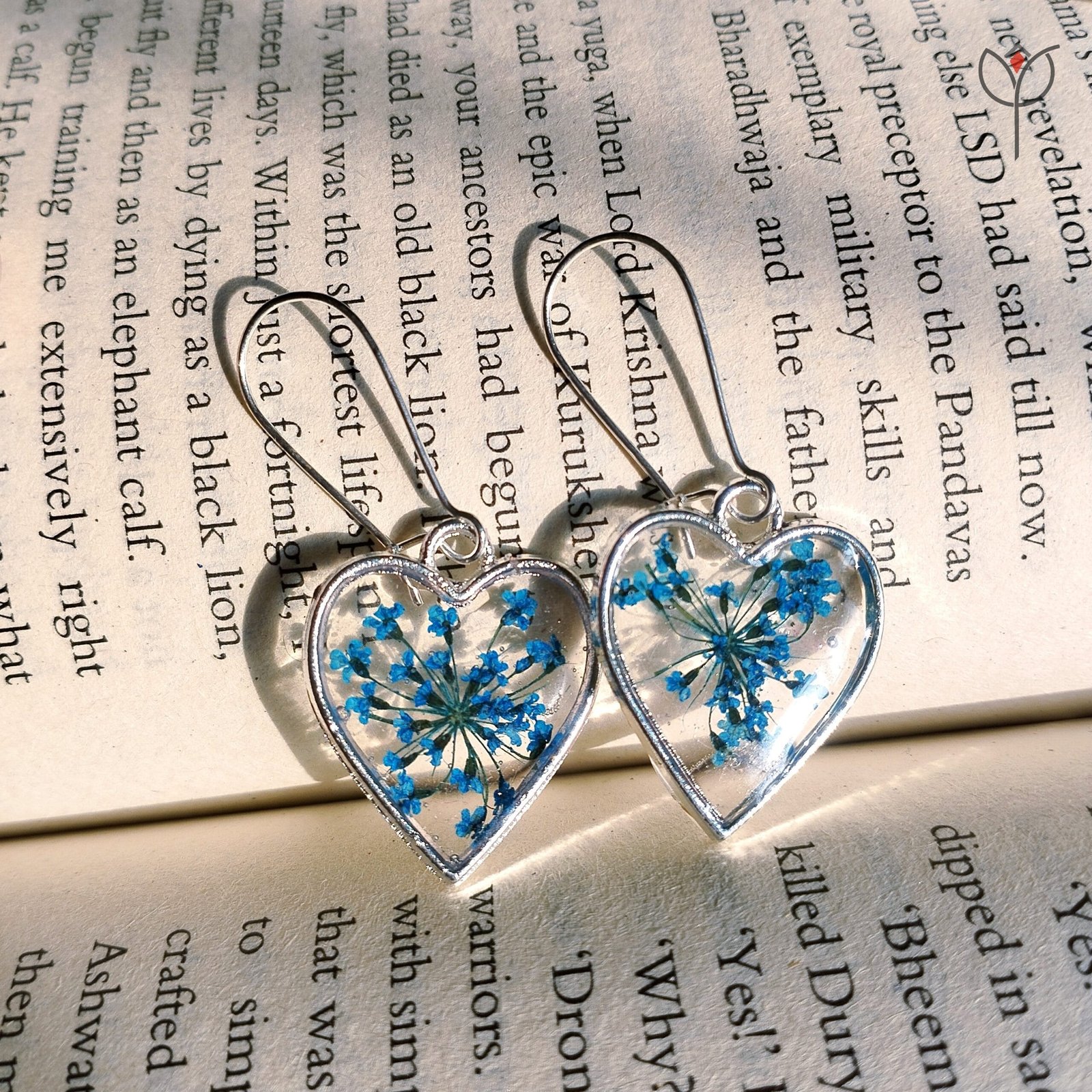 lace-of-love-earring-real-flower Real flower Lace of Love heart earrings