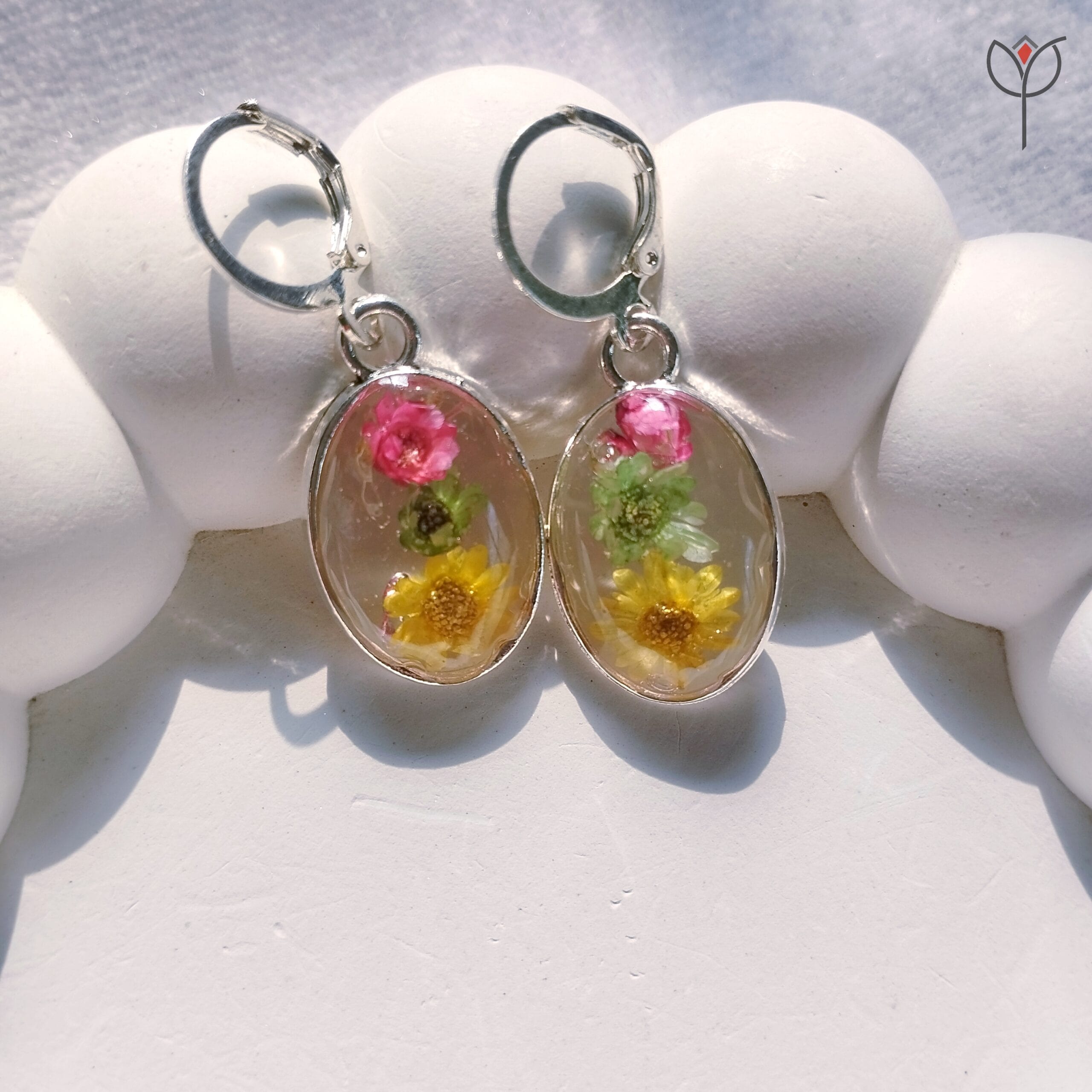 medley-bloom-earrings-hanging-look Medley Bloom Earrings hanging in natural light