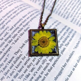 Sunny Soul pendant close-up