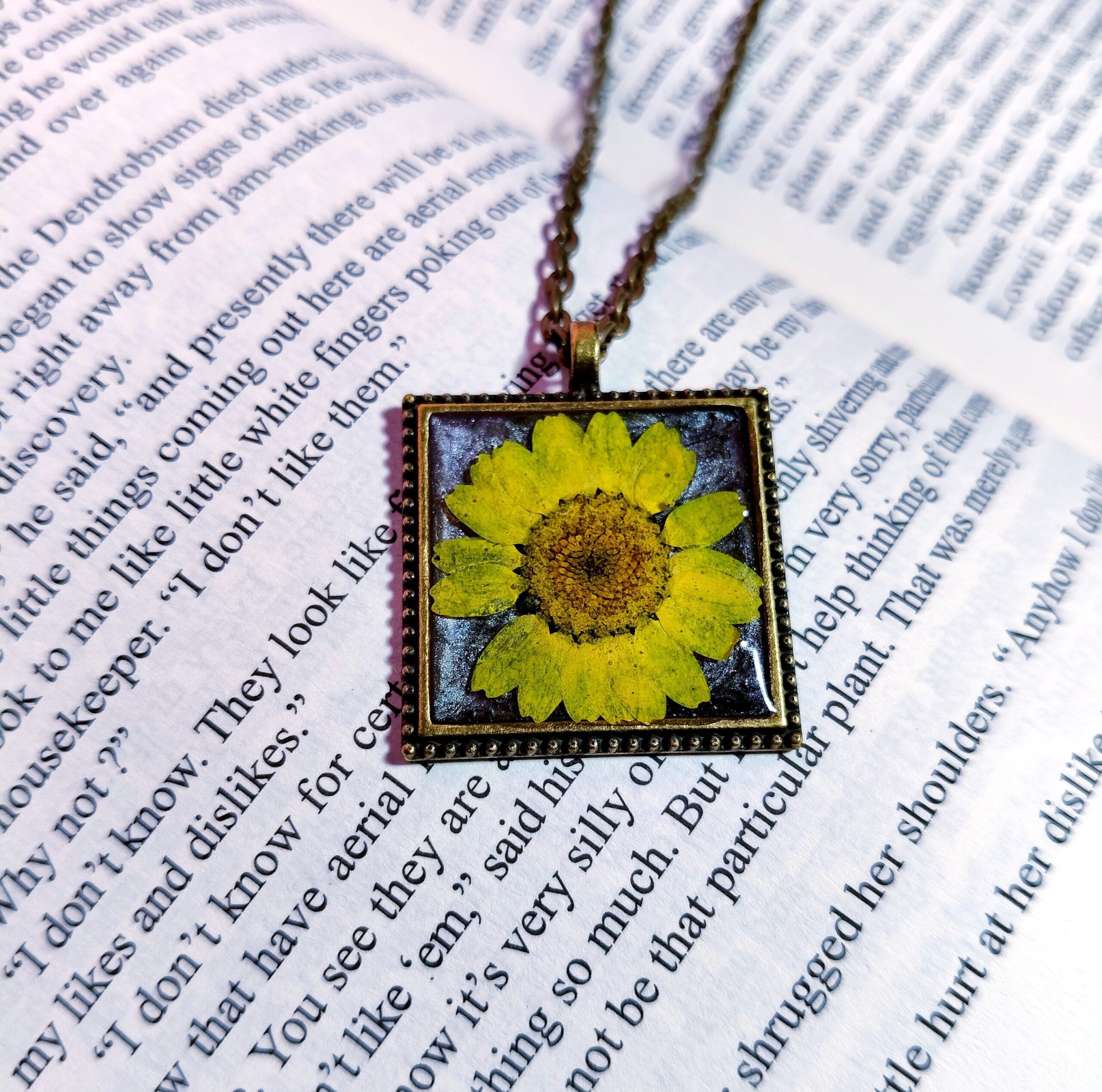 sunny-soul-pendant-closeup-look Sunny Soul pendant close-up