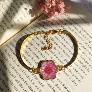 Handmade resin bracelet a real aster flower