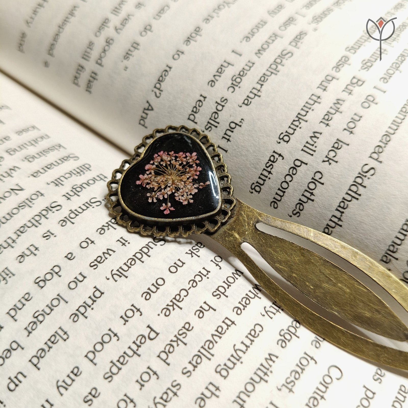 Resin heart bookmark with preserved Queen Anne’s Lace