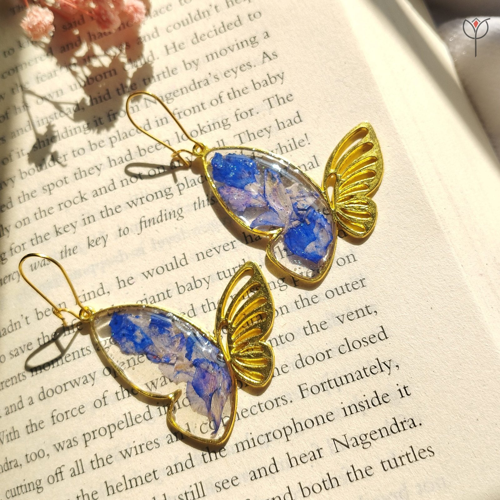 camellia-petal-butterfly-earrings-detail Elegant butterfly Camellia resin earrings