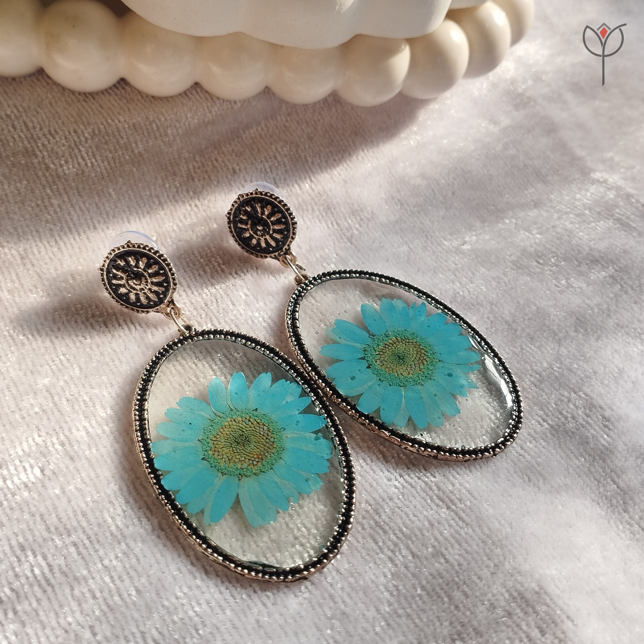 Crystal Daisy Jhumka with clear resin