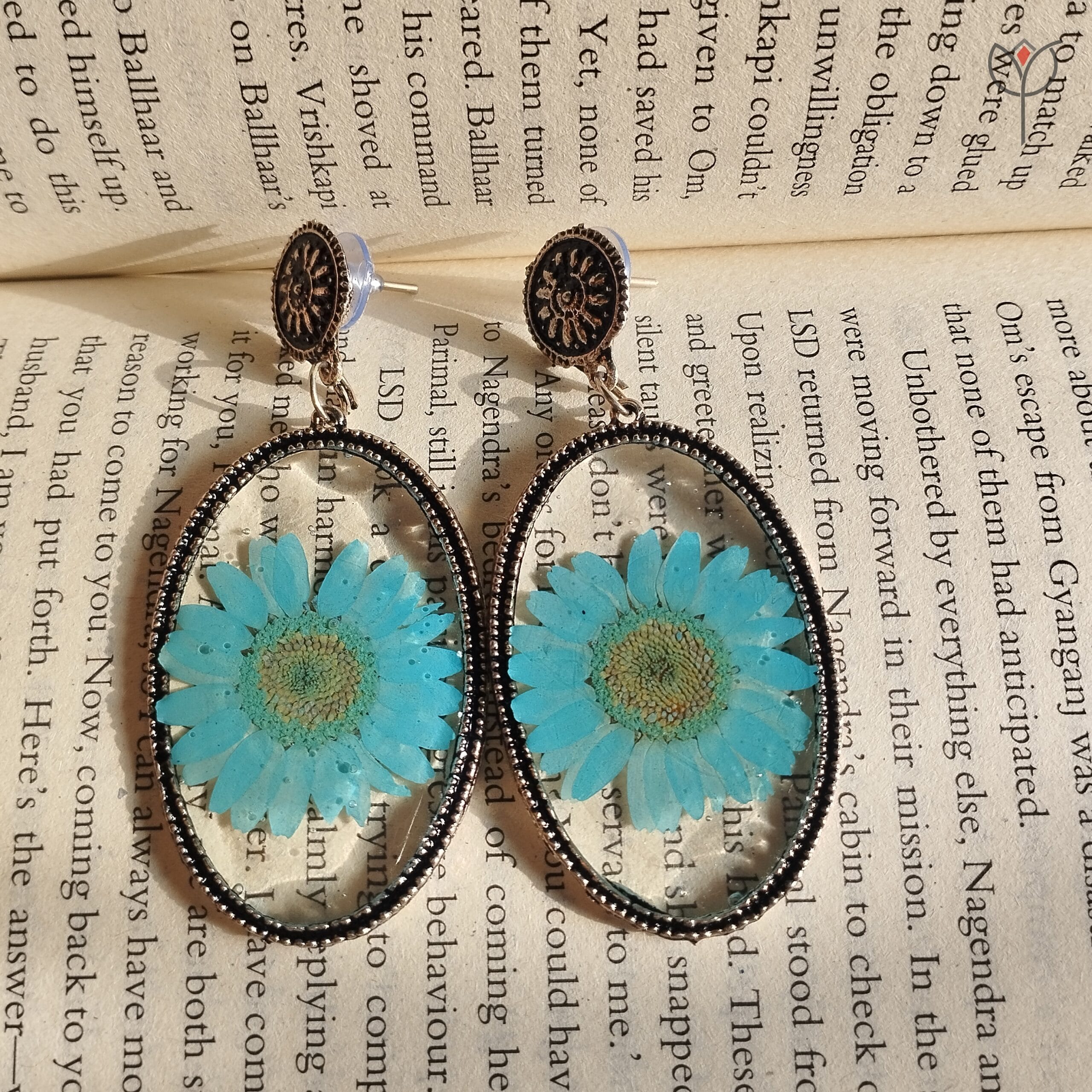Crystal Daisy Jhumka showcasing real flower