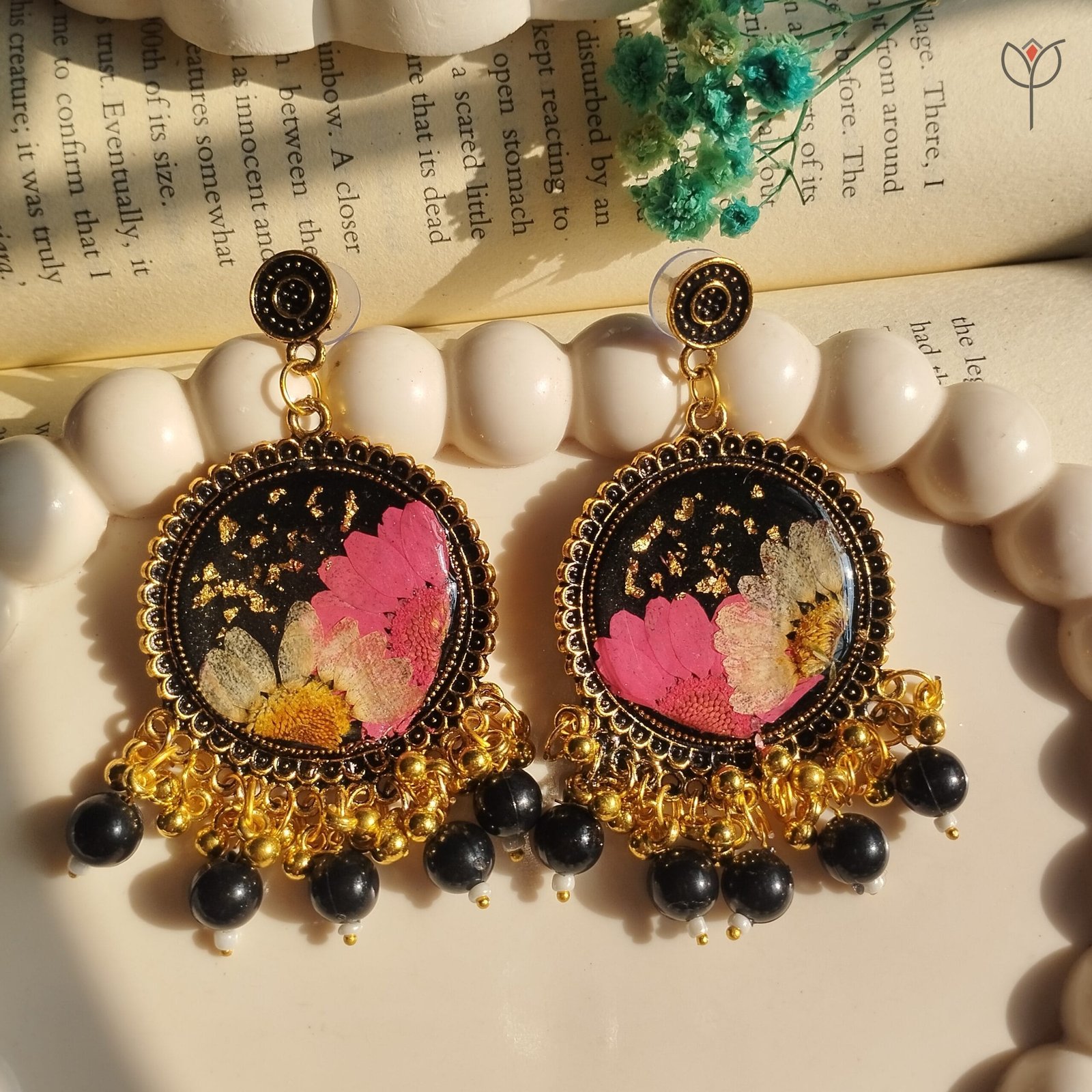 daisy-confetti-jhumka-real-flower-earrings Black and gold Daisy Confetti Jhumka with colorful daisy