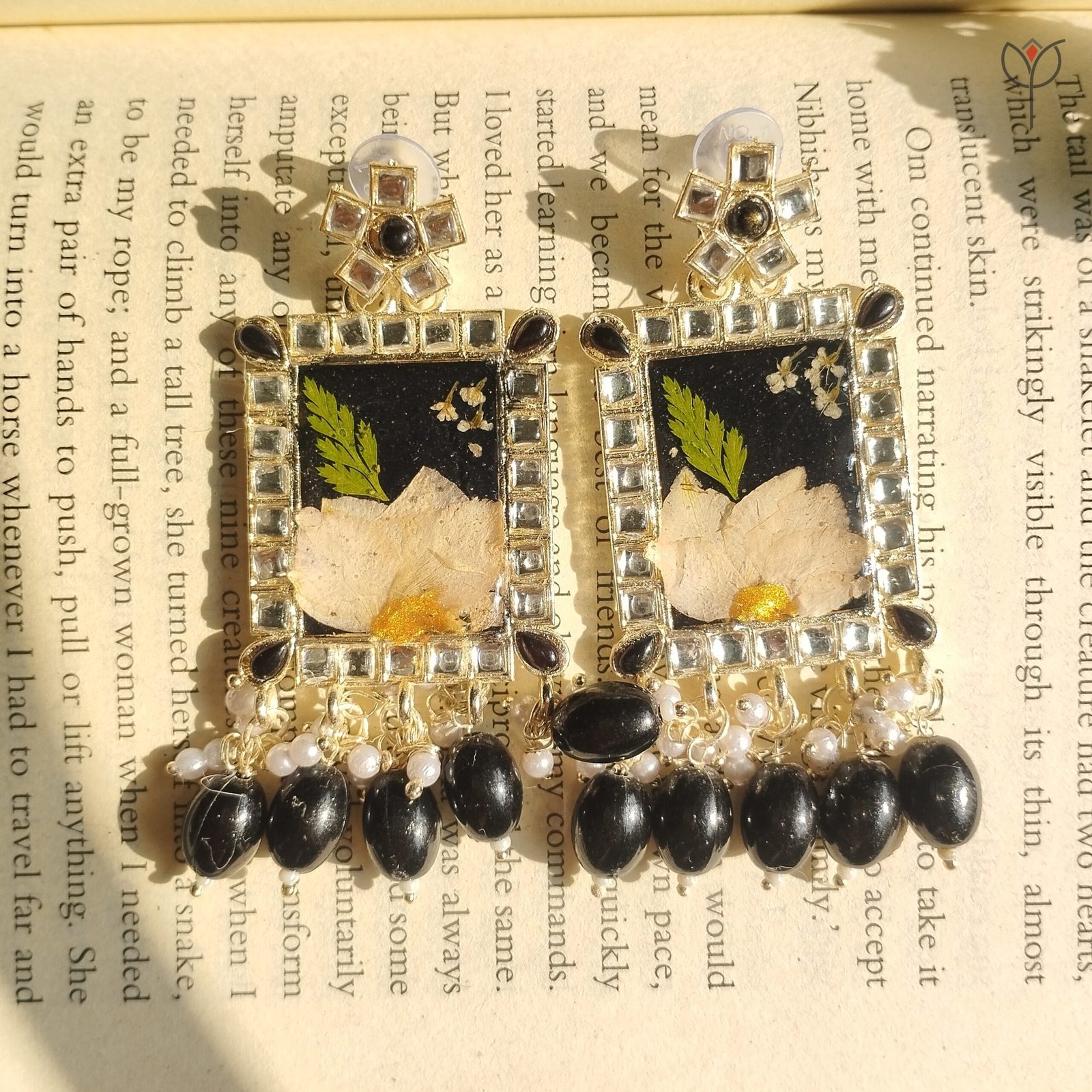dreamy-frame-jhumka-floral-kundan-earrings Dreamy Frame Jhumka handcrafted with real flowers