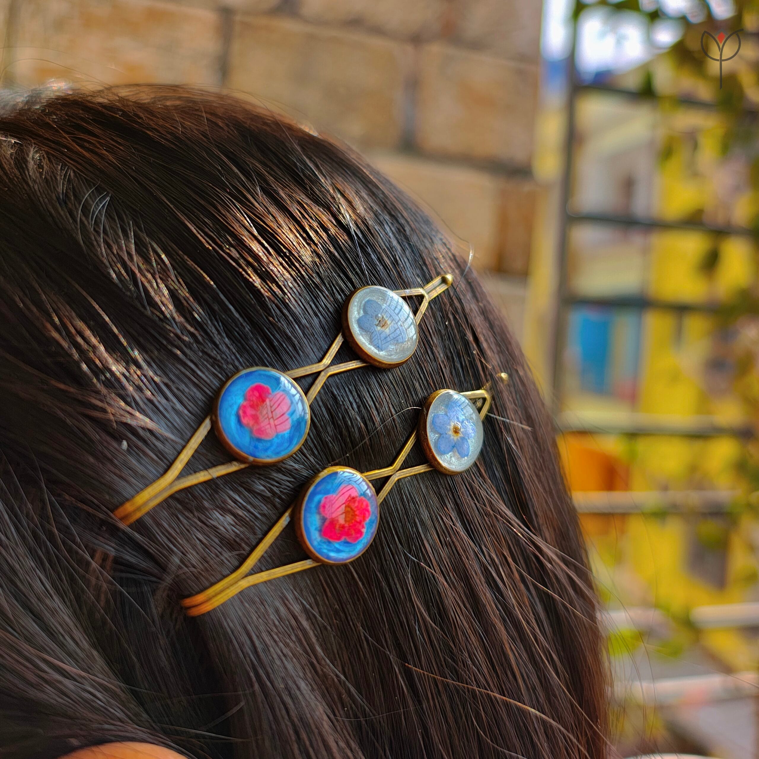 Handcrafted resin hair clips with real flowers