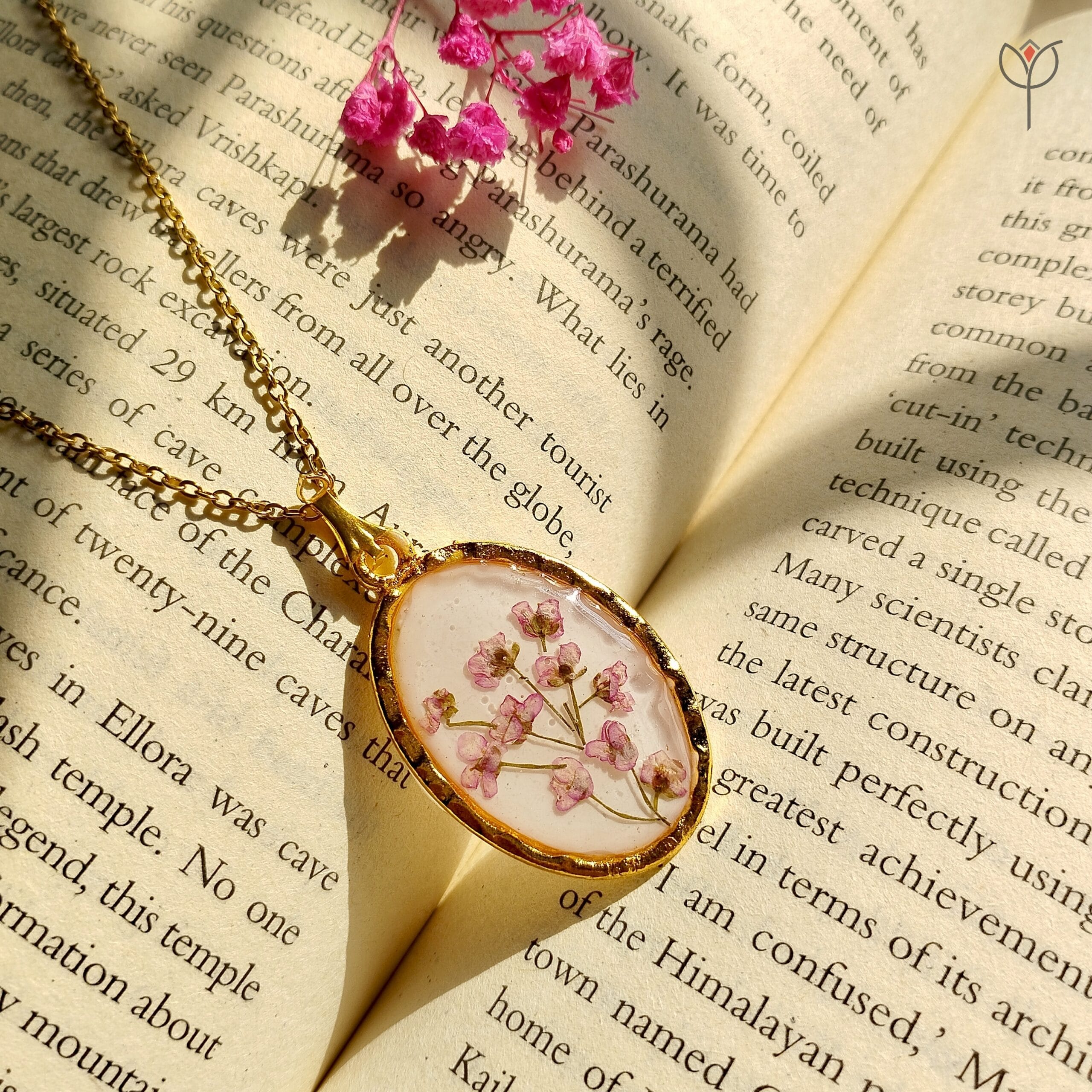 meadow-whisper-wild-flower-handcrafted-pendant Handmade Meadow Whisper wild flower resin pendant