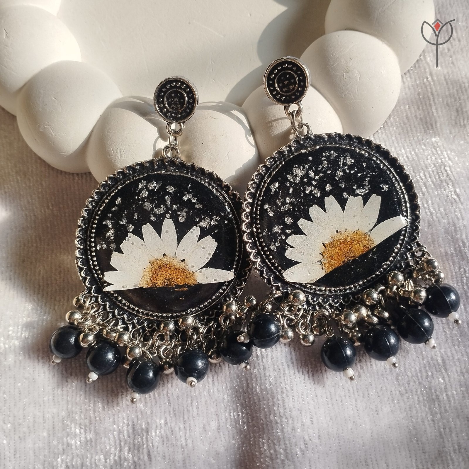 moonlit-resin-jhumka-daisy-flower Moonlit Resin Jhumka with real preserved daisy