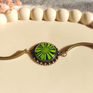 Botanical bracelet with real aster flower