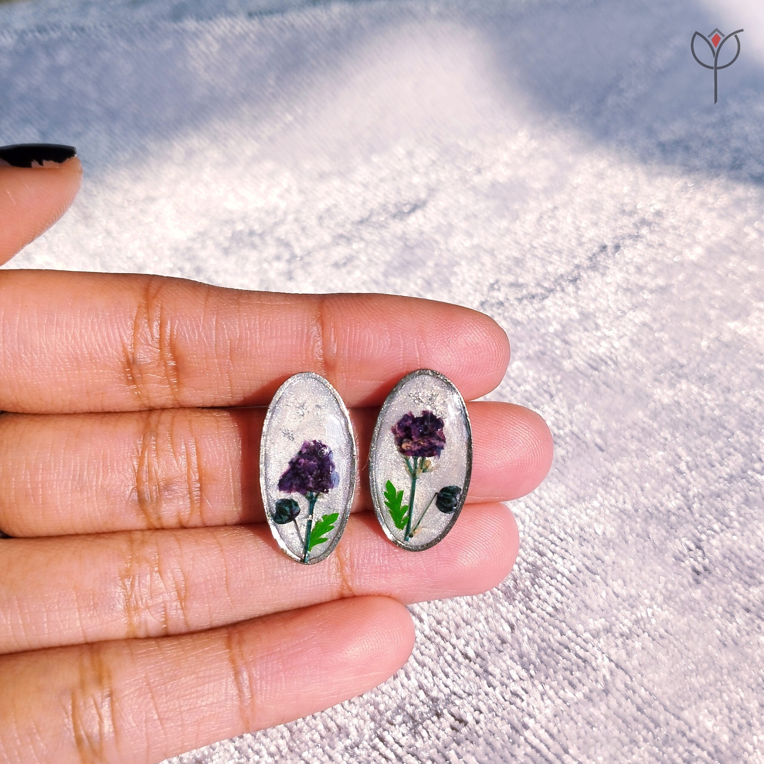 tiny-meadow-floral-resin-earrings Oval resin earrings with purple Baby’s Breath and fern leaf