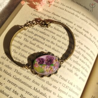 Handmade Verdant Breath resin bracelet