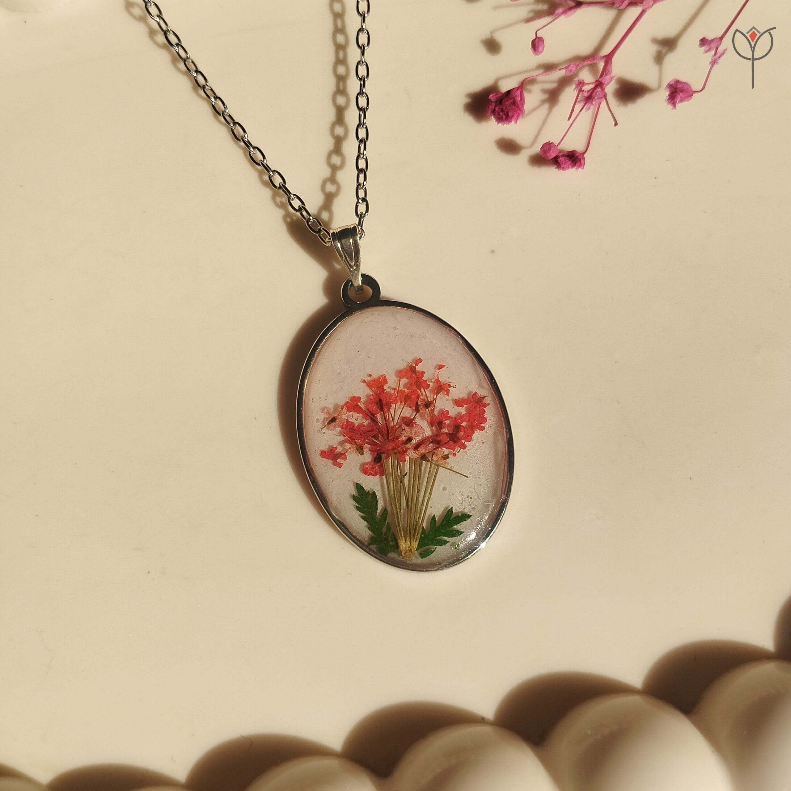 queen-annes-garden-pendant-silver Queen Anne’s Garden Pendant with preserved flowers