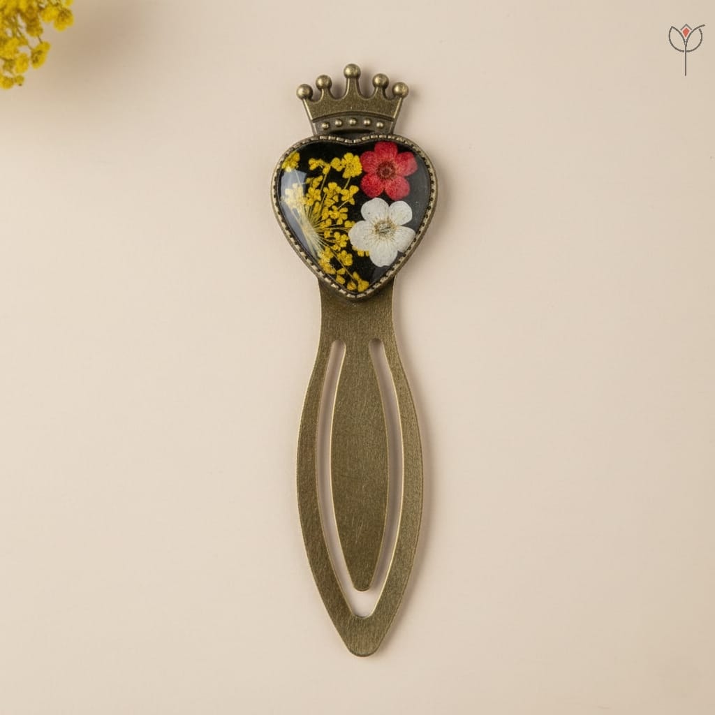 The Royal Heart Bookmark with dried flowers