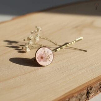 Timeless Beauty hair clip with dried two flowers