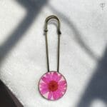 Little Daisy Resin Brooch with antique finish