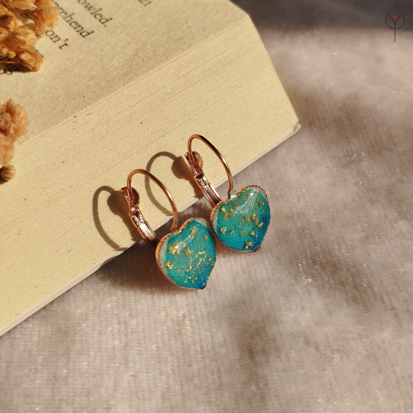 blue-hydrangea-heart-earrings-gold Real blue hydrangea flowers
