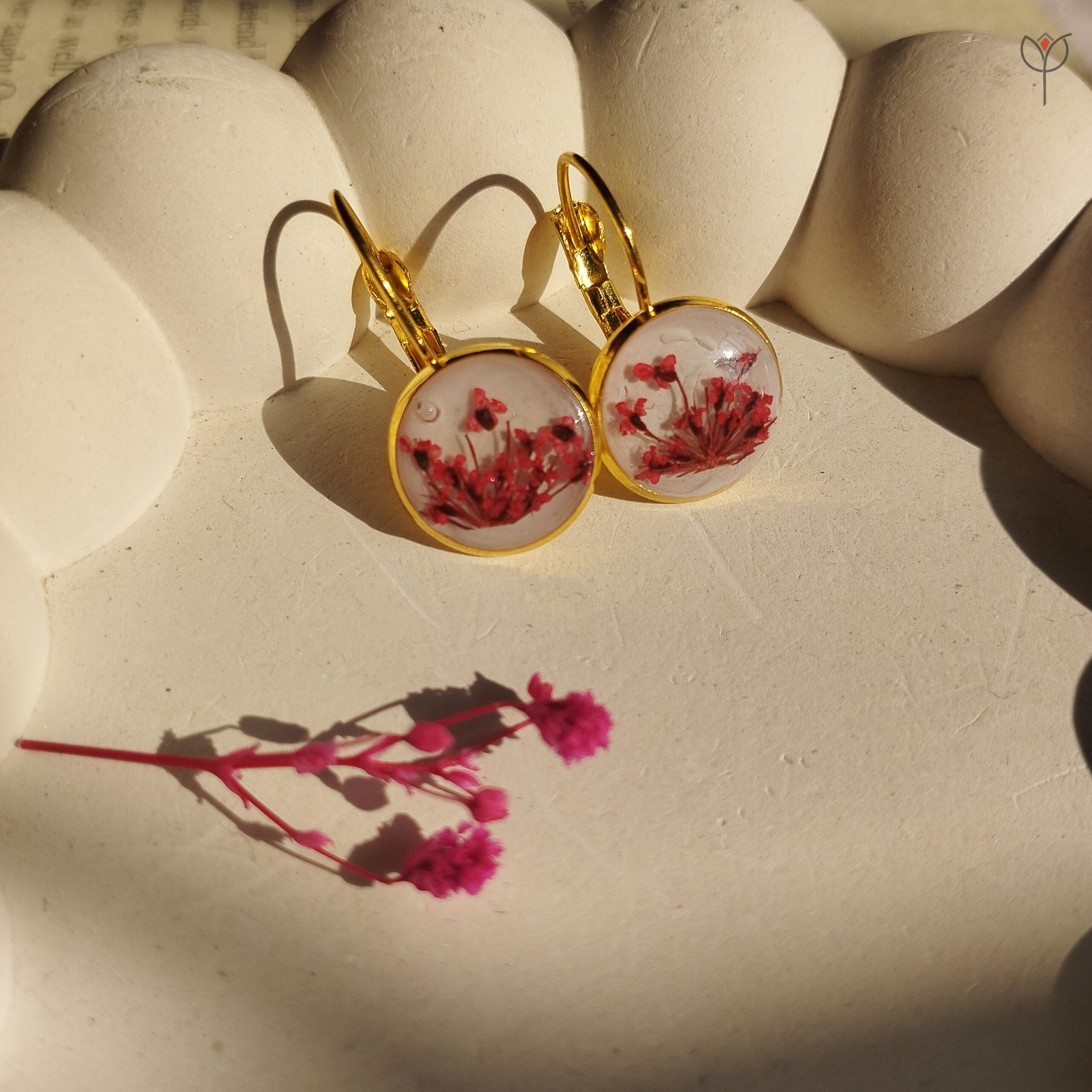 Golden base Flora Sprinkle floral earrings