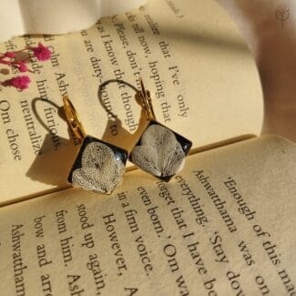 Ivory hydrangea earrings with real white flower