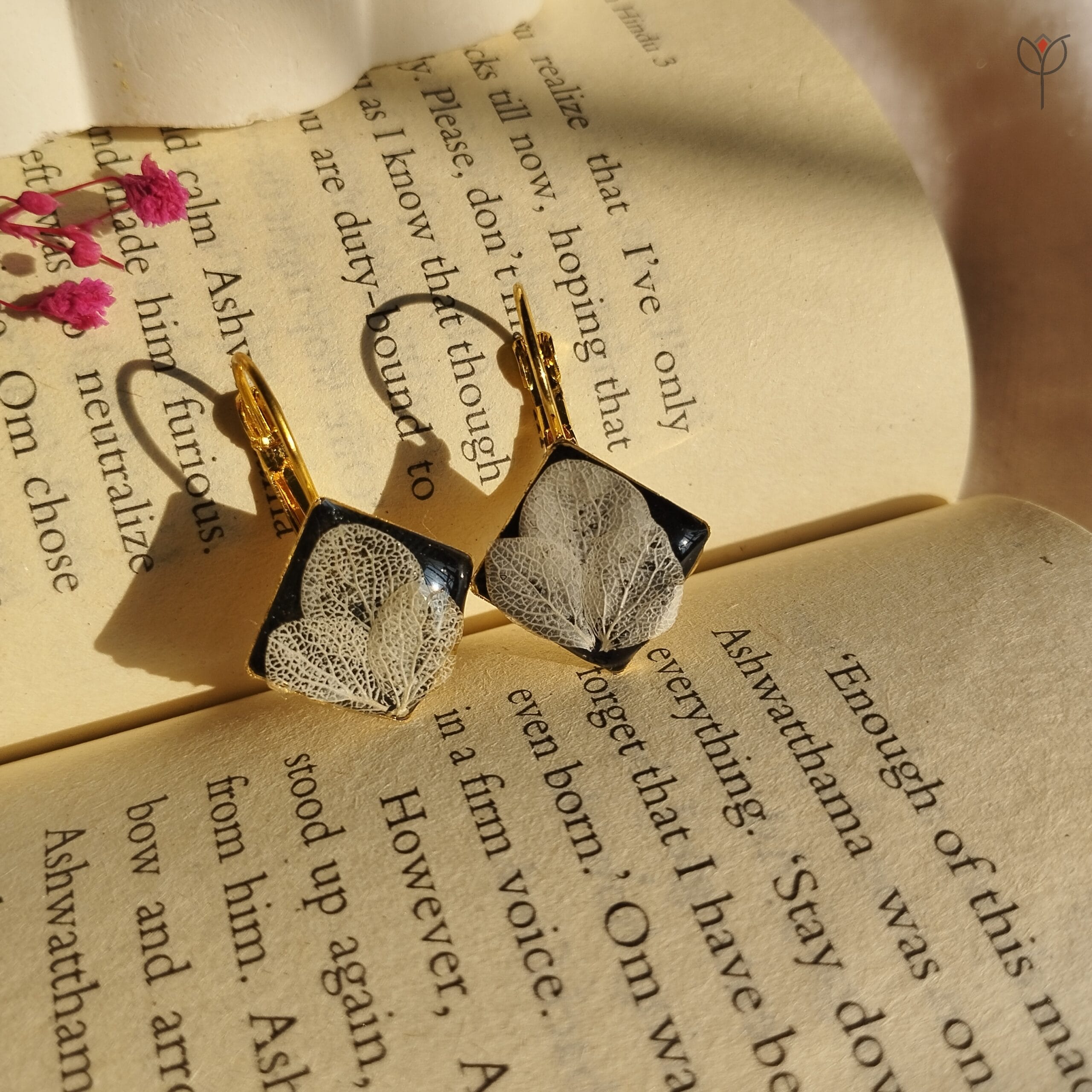 Ivory hydrangea earrings with real white flower