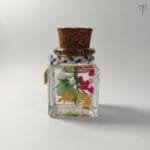 Glass bottle Morning Dew Glass Garden with real baby's breath