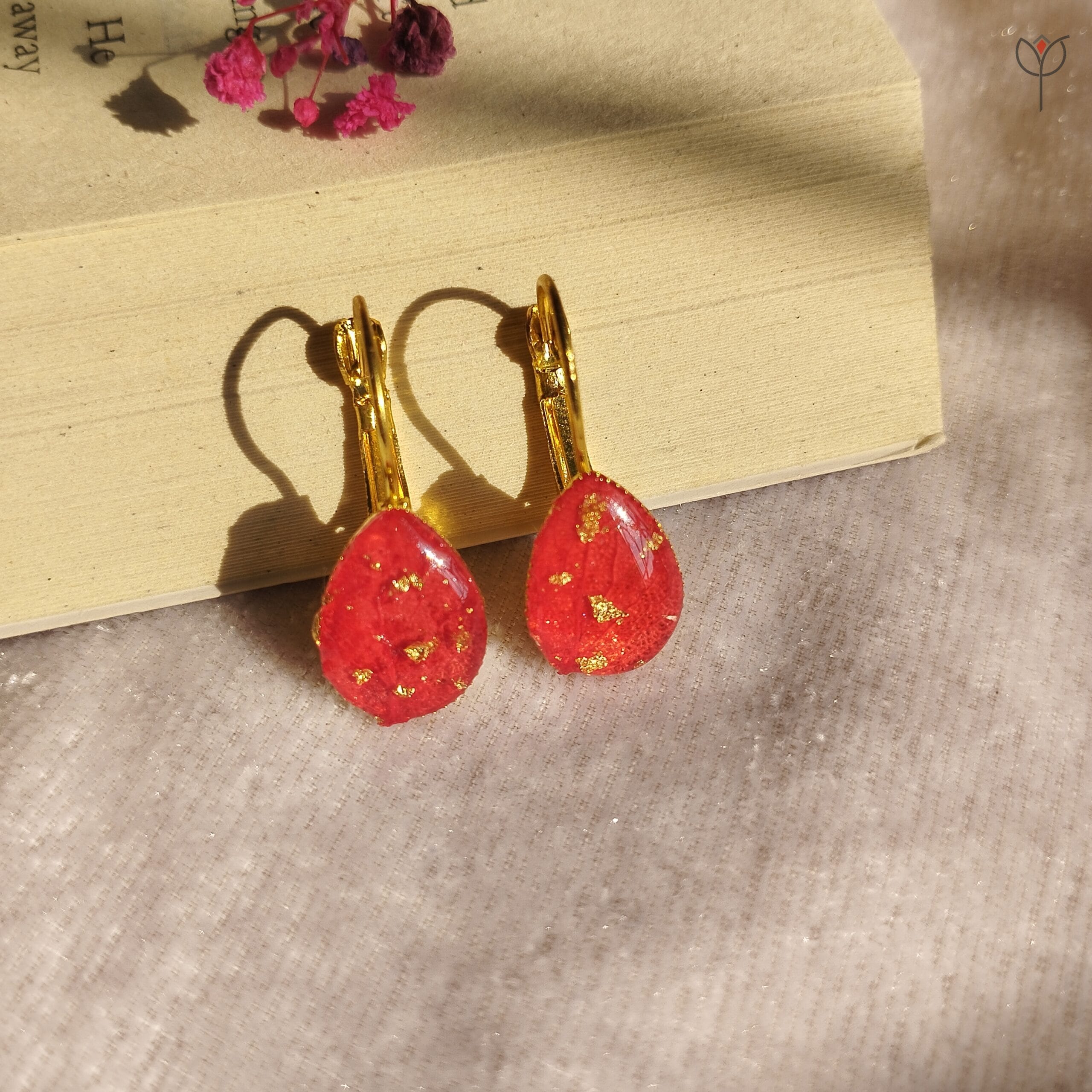 scarlet-flower-resin-gold-earrings Scarlet flower resin earrings with gold