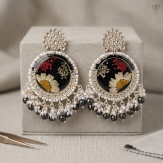 Noir Meadow Kundan Jhumka with real Daisy and Queen Anne’s Lace