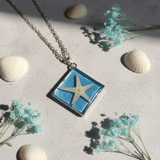 Real starfish resin pendant necklace in silver finish