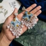 Nyra Kundan Jhumka handcrafted with white daisies and Queen Anne's Lace