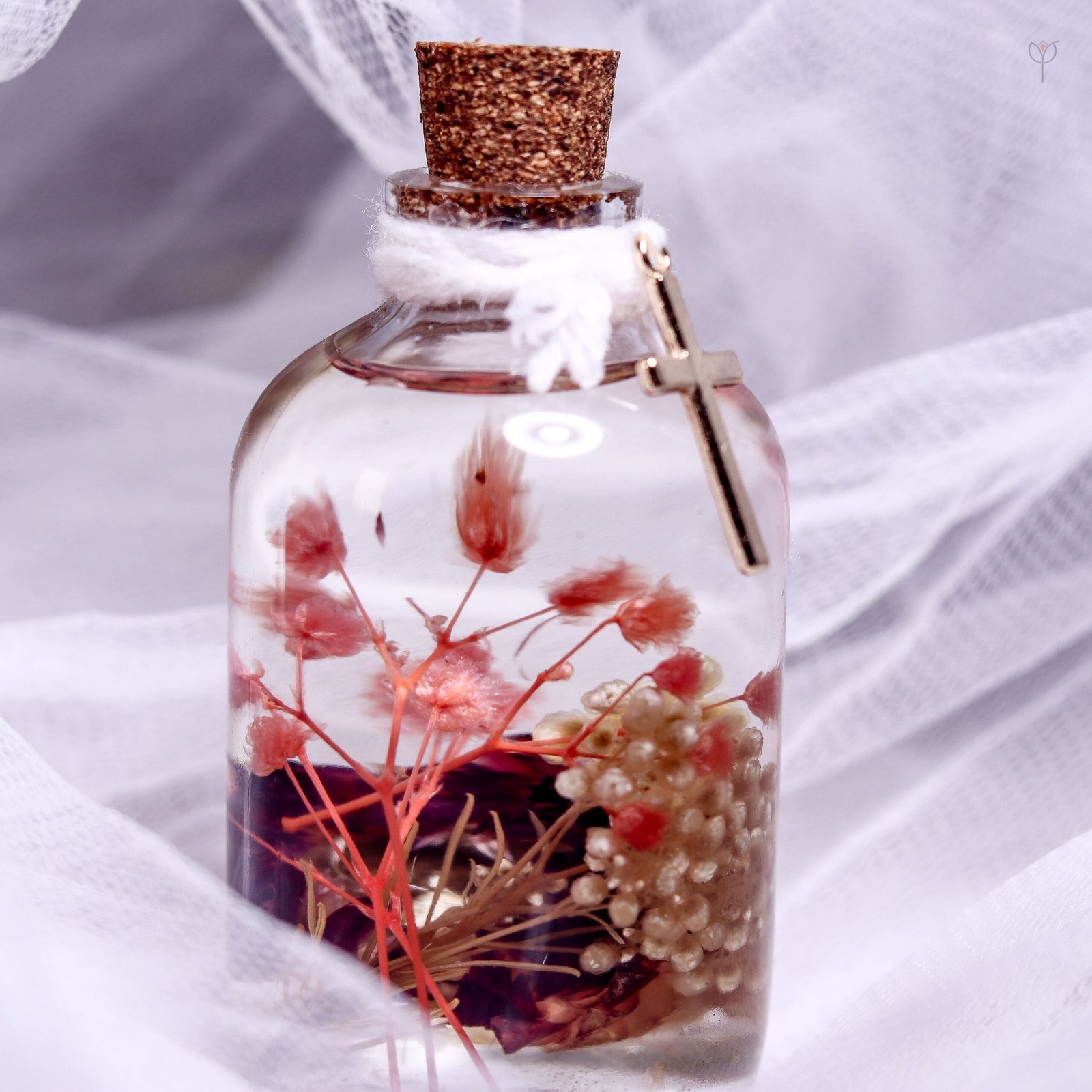 berry-blush-glass-garden-rustic-shelf-decor-display Berry Blush Glass Garden displayed as rustic warm toned botanical decor on a wooden log stand