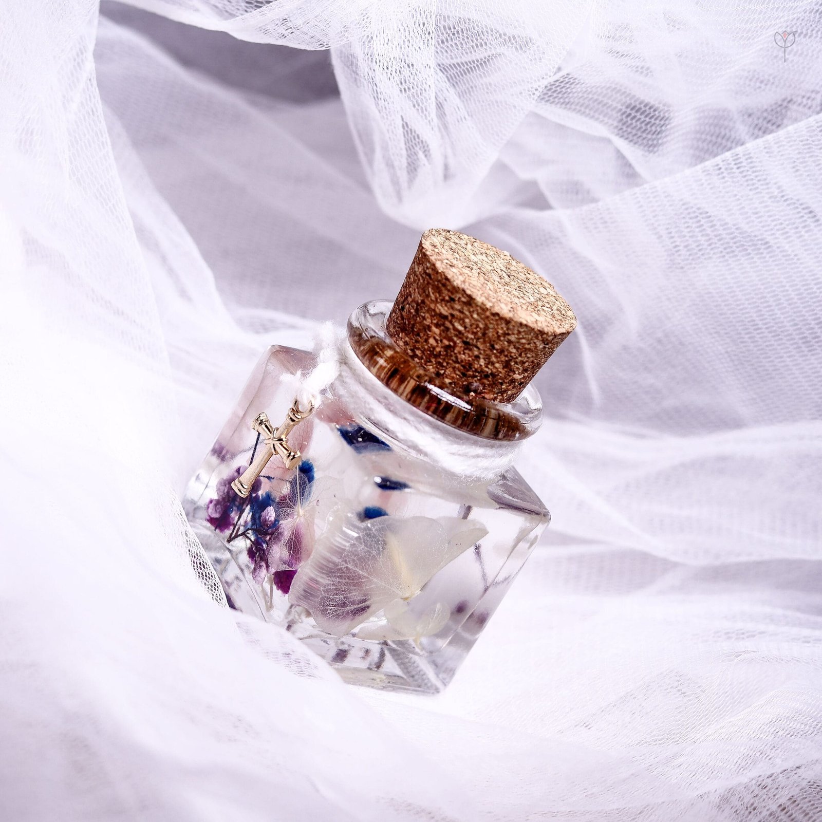 secret-key-glass-garden-mini-gift-idea-india Secret Key Glass Garden mini preserved flower gift for birthday friendship day and return gift in India