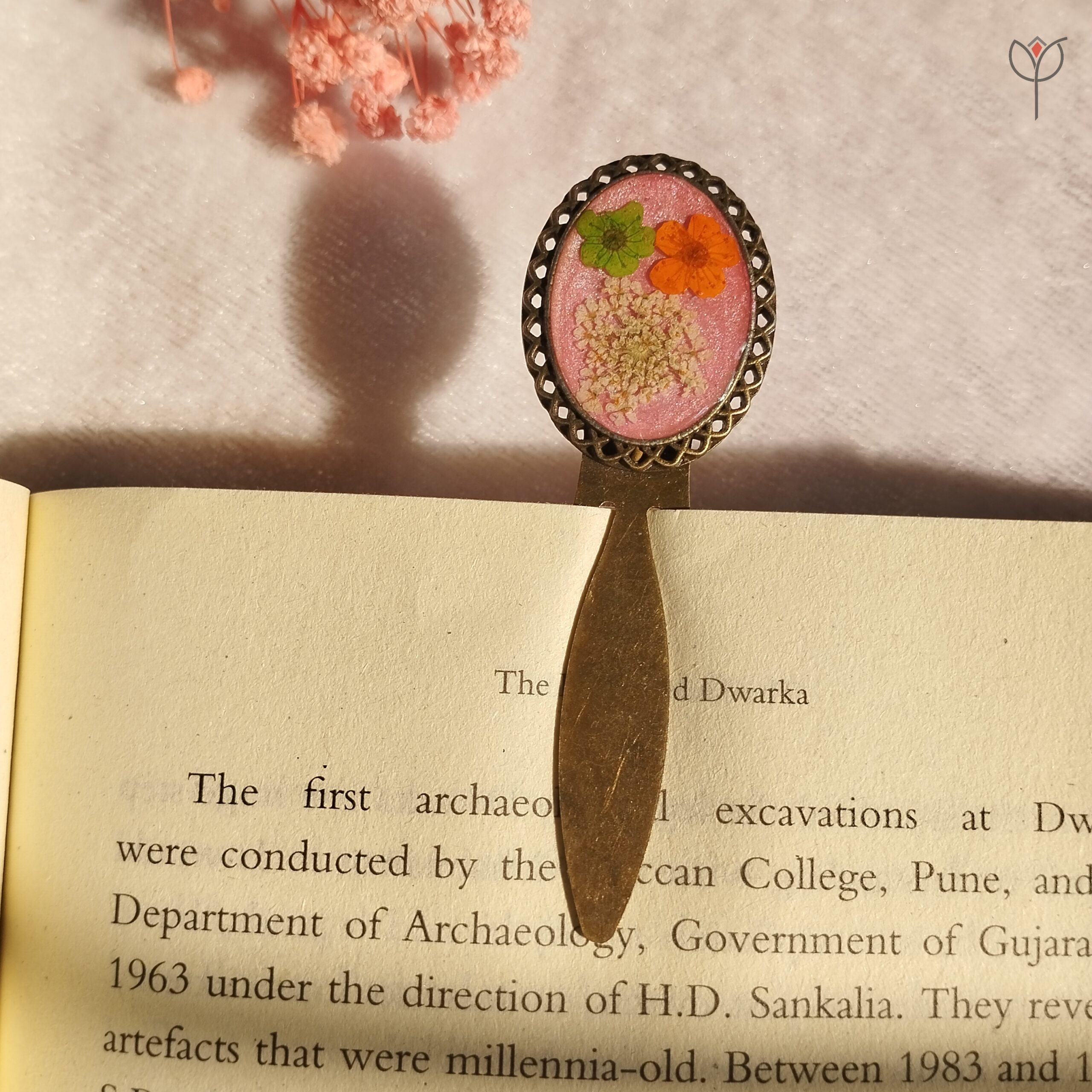 pressed-memories-bookmark Pressed Memories bookmark handmade resin with real flowers